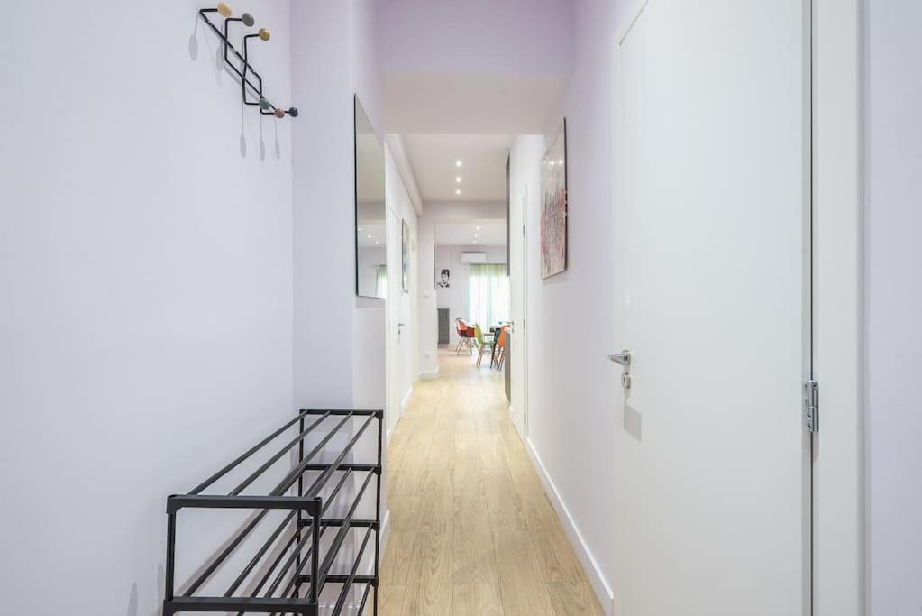 Apartment Bright 3bd In The Historical Center Of Athens