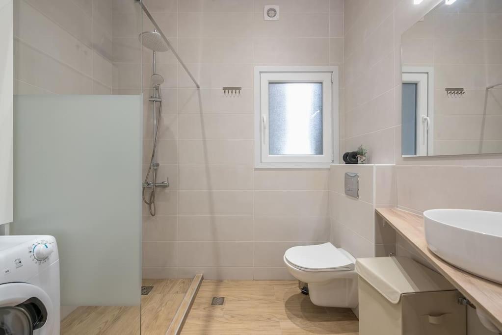 Apartment Bright 3bd In The Historical Center Of Athens