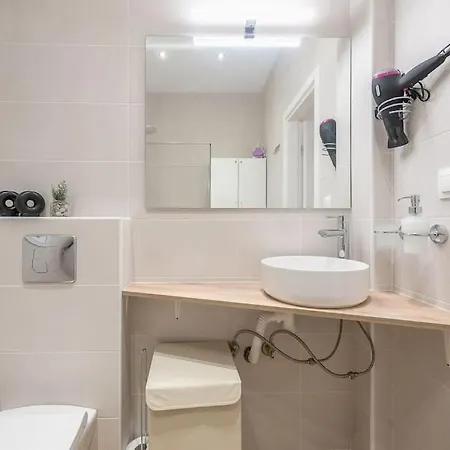 Bright 3Bd Apt In The Historical Center Of Atene Esterno foto