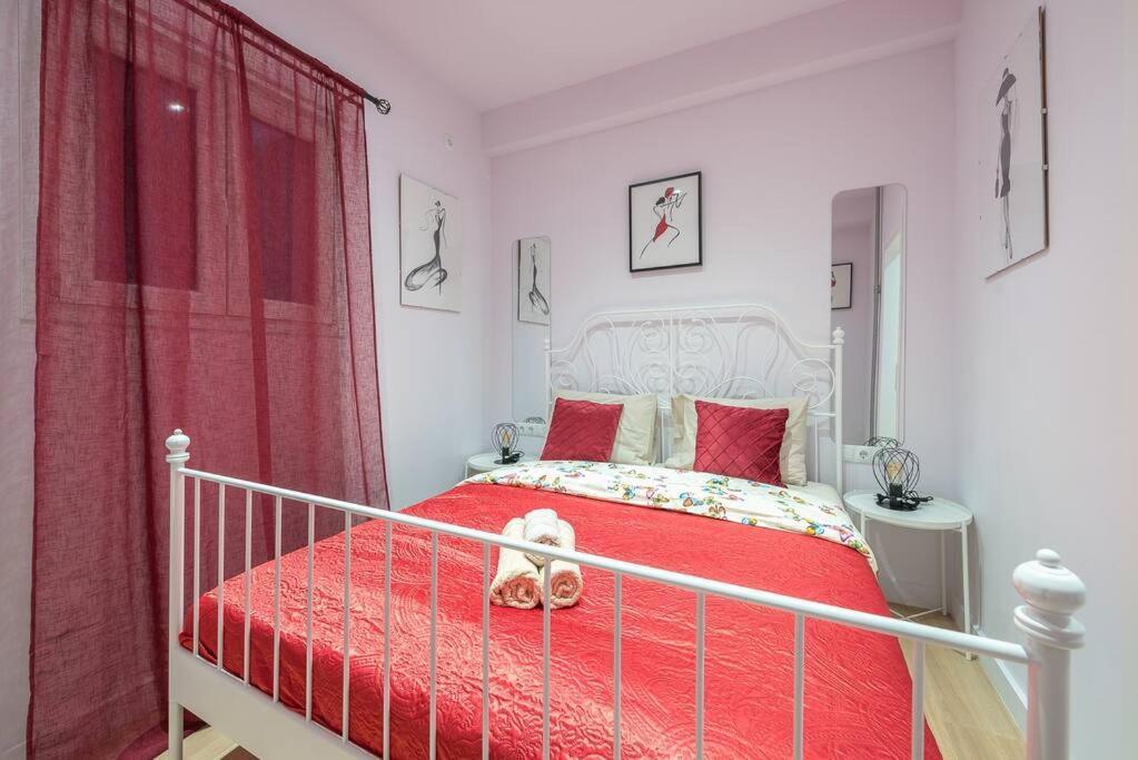 Apartament Bright 3bd In The Historical Center Of